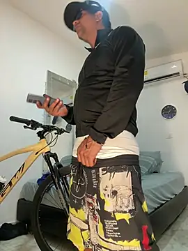Pokazy przed kamerką – bigdick211292