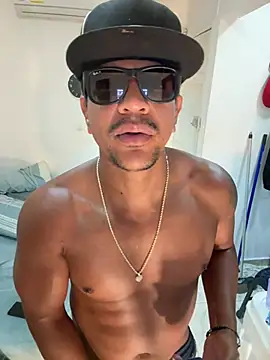 bigdick211292 Show in webcam