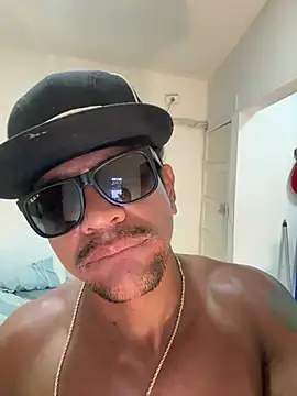 Pokazy przed kamerką – bigdick211292