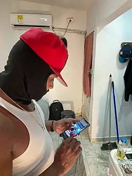 bigdick211292: διαδικτυακό σόου στην κάμερα