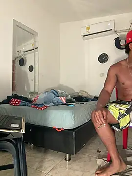 bigdick211292 Adlı Modelin Web Kamerası Şovu