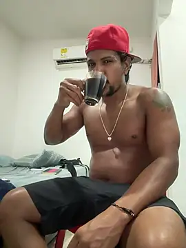 bigdick211292 Adlı Modelin Web Kamerası Şovu