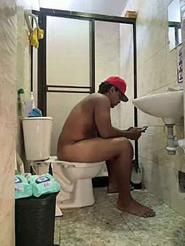 bigdick211292 élő XXX-chatje