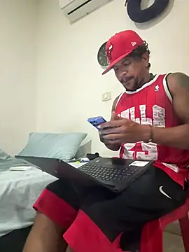 bigdick211292 Adlı Modelin Web Kamerası Şovu