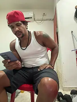 bigdick211292 Show in webcam