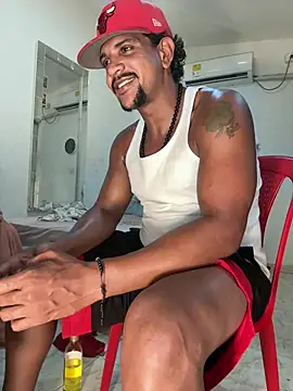 bigdick211292 Show in webcam