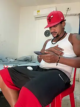 Show modela bigdick211292 na web-kameri