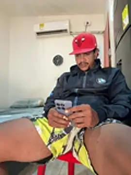 bigdick211292: διαδικτυακό σόου στην κάμερα