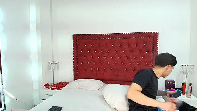 Jaden_and_sofia Show in webcam