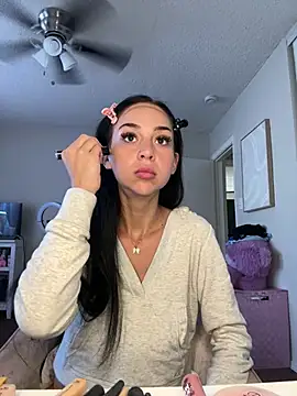 Tiffytooopretty Show in webcam