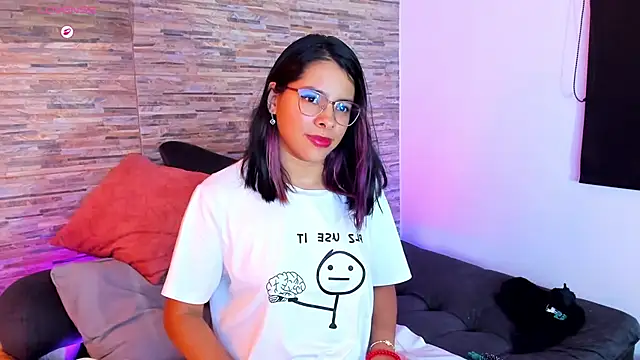 צ'אט XXX בשידור חי של nath_redrex