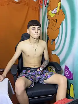 Show modela Artursmith na web-kameri