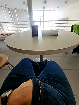 Brokkenwolf Pertunjukan Webcam