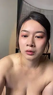 mo-mo-69 Adlı Modelin Canlı XXX Sohbeti