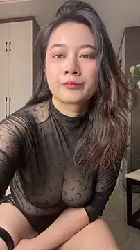 mo-mo-69 Show Webcam