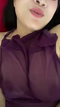 mo-mo-69 Chat XXX in diretta