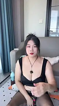 mo-mo-69's Live XXX Chat
