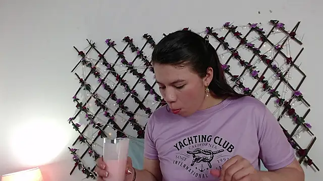 Pokój czatu na żywo – Samantha_Wallker