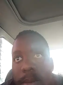 Show modela smalldickgiver na web-kameri