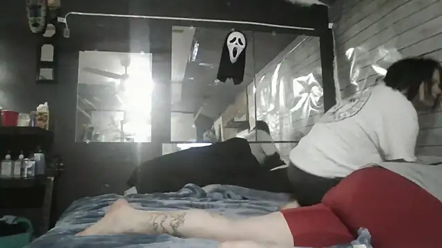 Bigbrowneyes25 webkamerás műsora