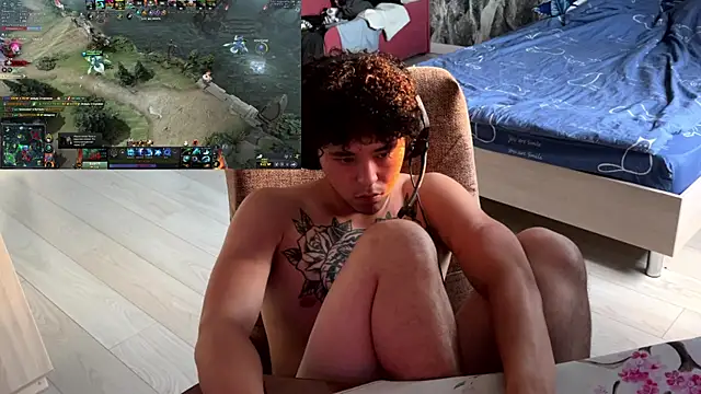 Show modela thisguyhasnochill na web-kameri
