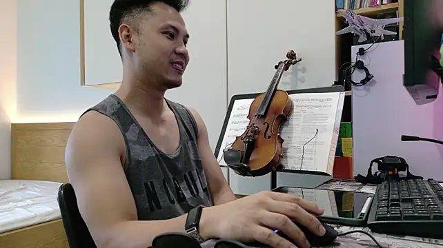 OnlyMan90 网络视讯表演