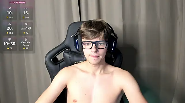 Show modela bonekoambalabu na web-kameri