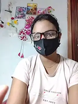 Sweetie_250's Webcam Show