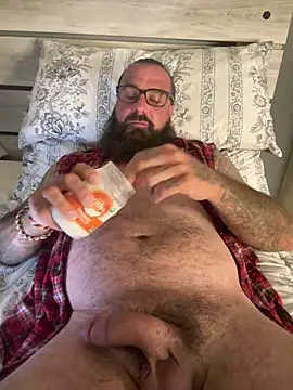 alphareign85 webcam show
