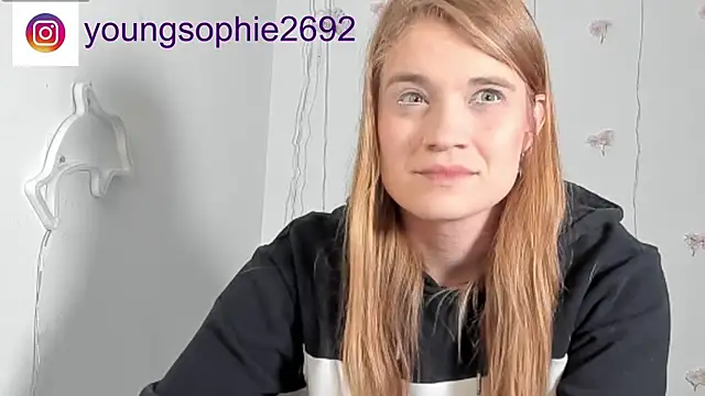 غرفة دردشة YoungSophie المباشرة