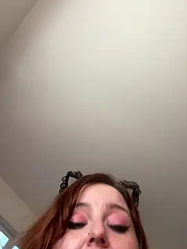 BambiKitty's Webcam Show