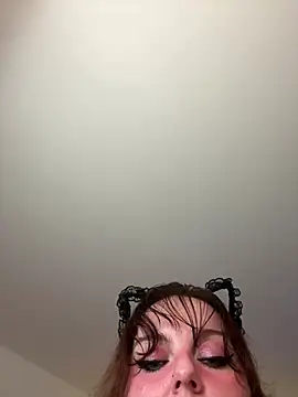 BambiKitty's Webcam Show