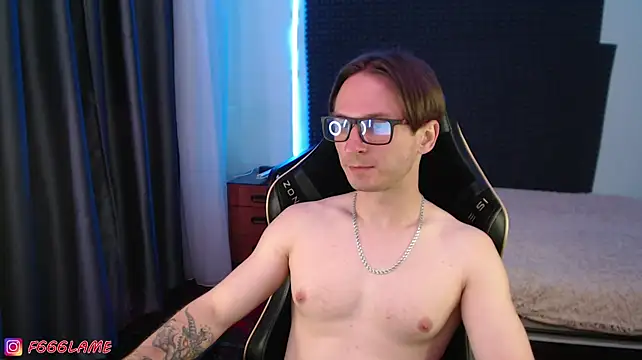 F666LAME webcam show