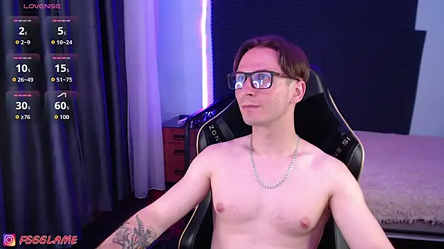 F666LAME Show in webcam