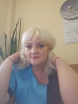 AliceStar333's Live XXX Chat