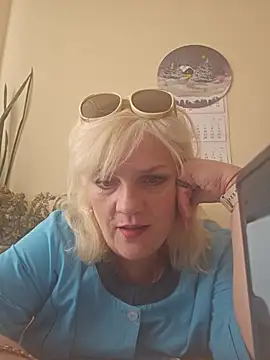 AliceStar333 – Naživo XXX chat