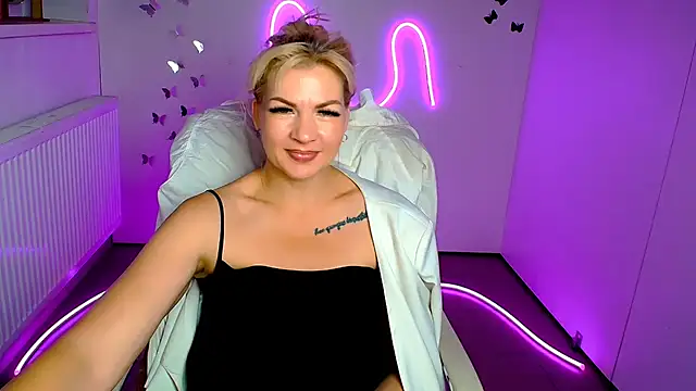 Онлайн чат XXX Madonna_Fire
