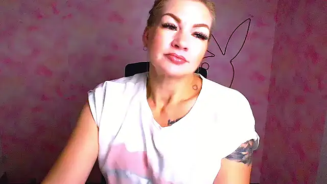 Madonna_Fire Chat XXX in diretta