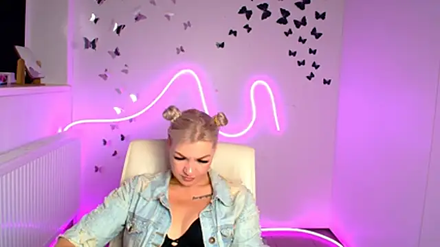 Madonna_Fire's Live XXX Chat