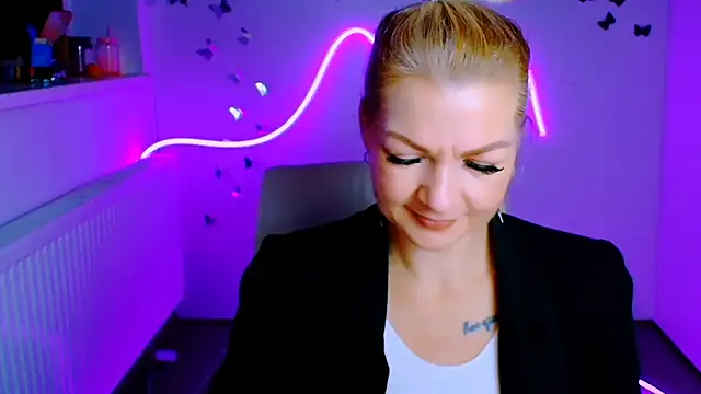 Madonna_Fire's Webcam Show