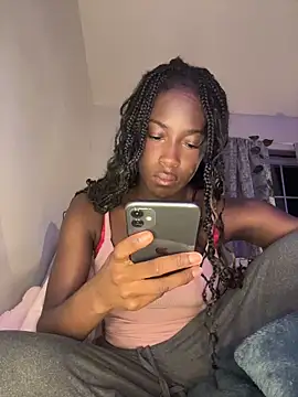 CookiesNcreaming's Webcam Show