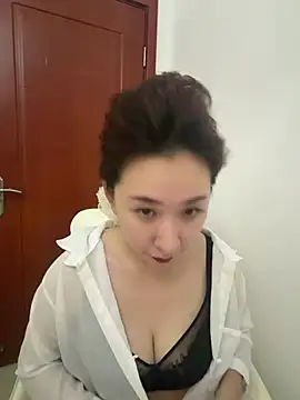 Pokazy przed kamerką – Jingjingxiang-520