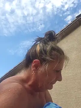 SultrySummer68's Live XXX Chat