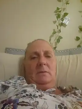 SultrySummer68 – Naživo XXX chat