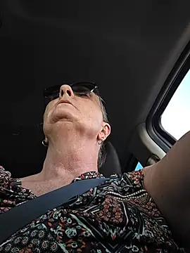SultrySummer68 Show in webcam