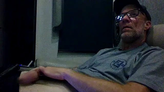 tittycum3636's Webcam Show