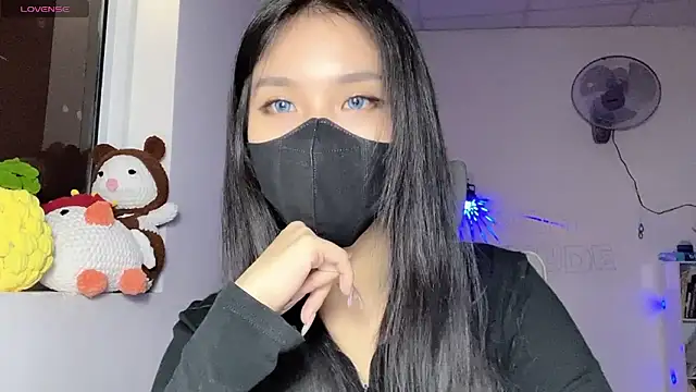 Tieu-May's Live XXX Chat