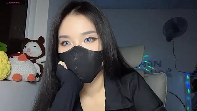 Tieu-May Chat XXX in diretta