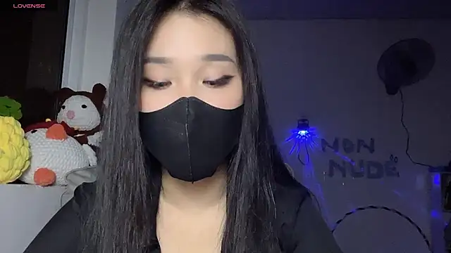 Tieu-May's Live XXX Chat