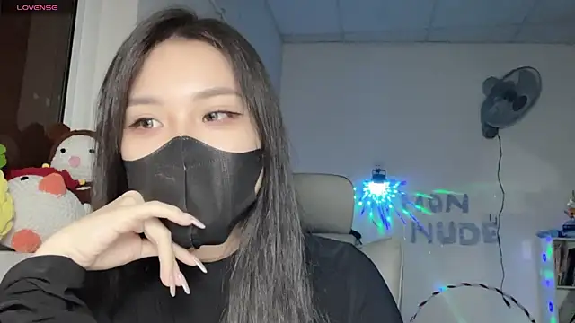 Tieu-May's Live XXX Chat